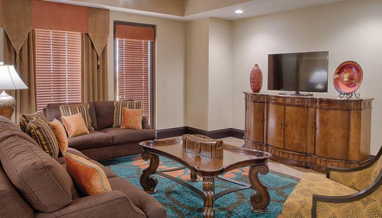 Hotel Club Wyndham Bonnet Creek Lake Buena Vista